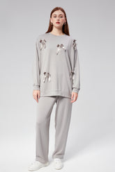 HatunAtila Önü Fiyonklu Aksesuarlı Modal Kumaş İkili Takım - 7847 Gri