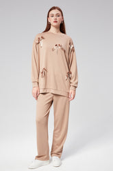 HatunAtila Önü Fiyonklu Aksesuarlı Modal Kumaş İkili Takım - 7847 Bej