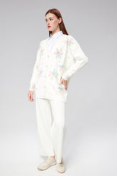 HatunAtila Tül Çiçek Ve İnci Detaylı Hırkalı Triko İkili Takım Beyaz - 3046