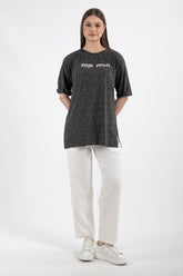 HatunAtila Kadın İnci Detaylı Bisiklet Yaka Kendinden Desenli Tişört 7834 - Siyah