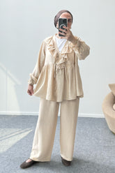 Fırfır Yaka Bağlamalı Tunik ve Geniş Paça Pantolonlu Takım 8845 - Bej