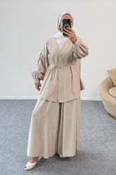 Büzgülü Balon Kollu Kemer Detaylı Bluz ve Geniş Paça Pantolonlu İkili Takım 8882 - Bej