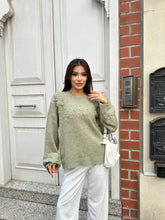 Oversize Organze Çiçek ve İncili Kol Detaylı Salaş Triko Kazak 2621 - Yeşil