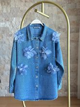 HatunAtila Organze Çiçekli ve Taş Detaylı Kot Gömlek