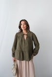 Bohem Tarzı Bağlama Detaylı Volanlı Uzun Kollu Bluz - Haki