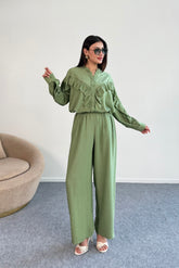 Fırfır Detaylı Uzun Kollu Gömlek ve Geniş Paça Pantolon İkili Takım 8021 - Yeşil