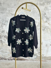 HatunAtila Tül Çiçek Ve İnci Detaylı Triko Hırka Siyah - 3046-1