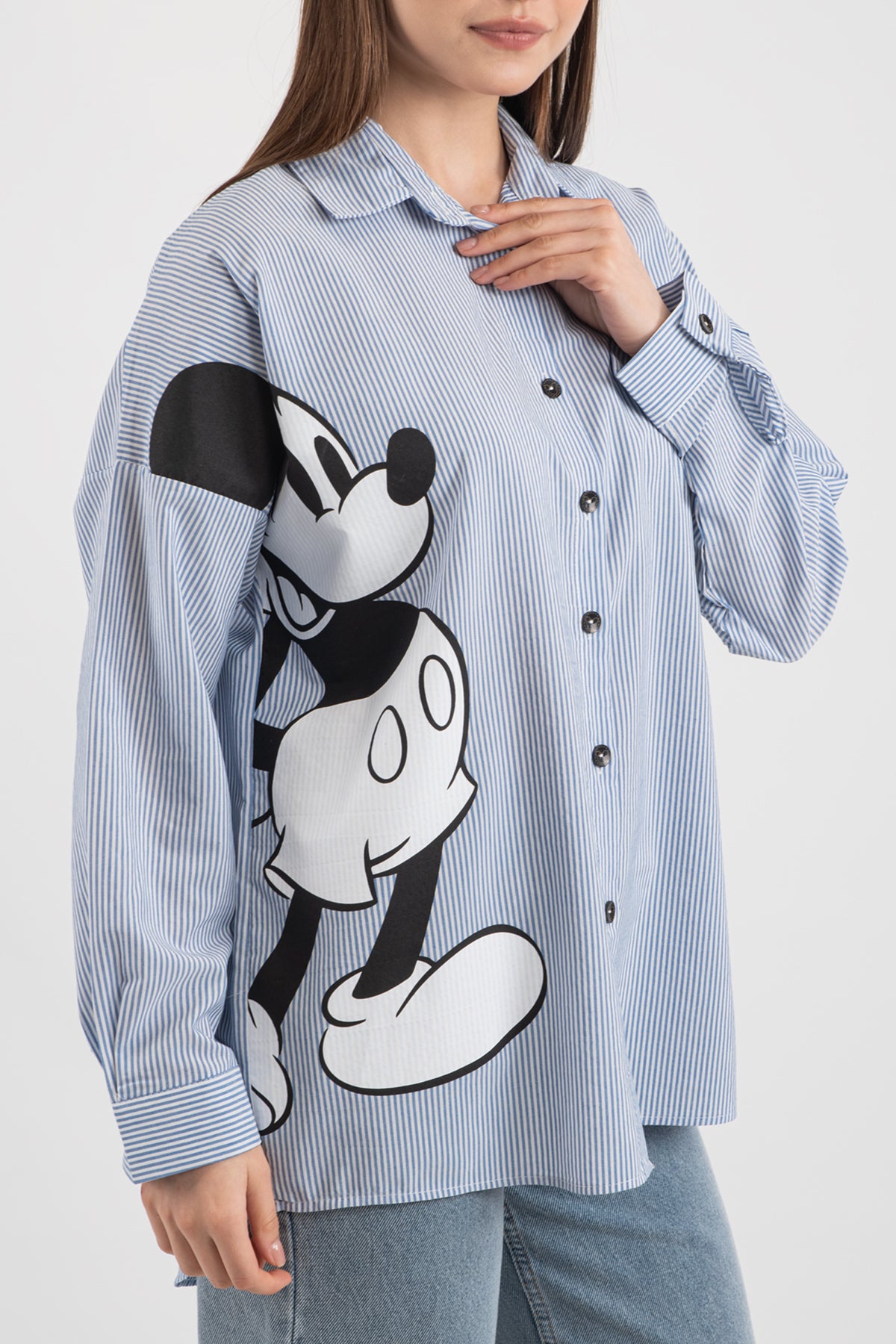 Hatun Atila Önden Düğme Kapamalı Mickey Mouse Baskılı Uzun Kollu Çizgili Poplin Kadın Gömlek 5159 - Mavi