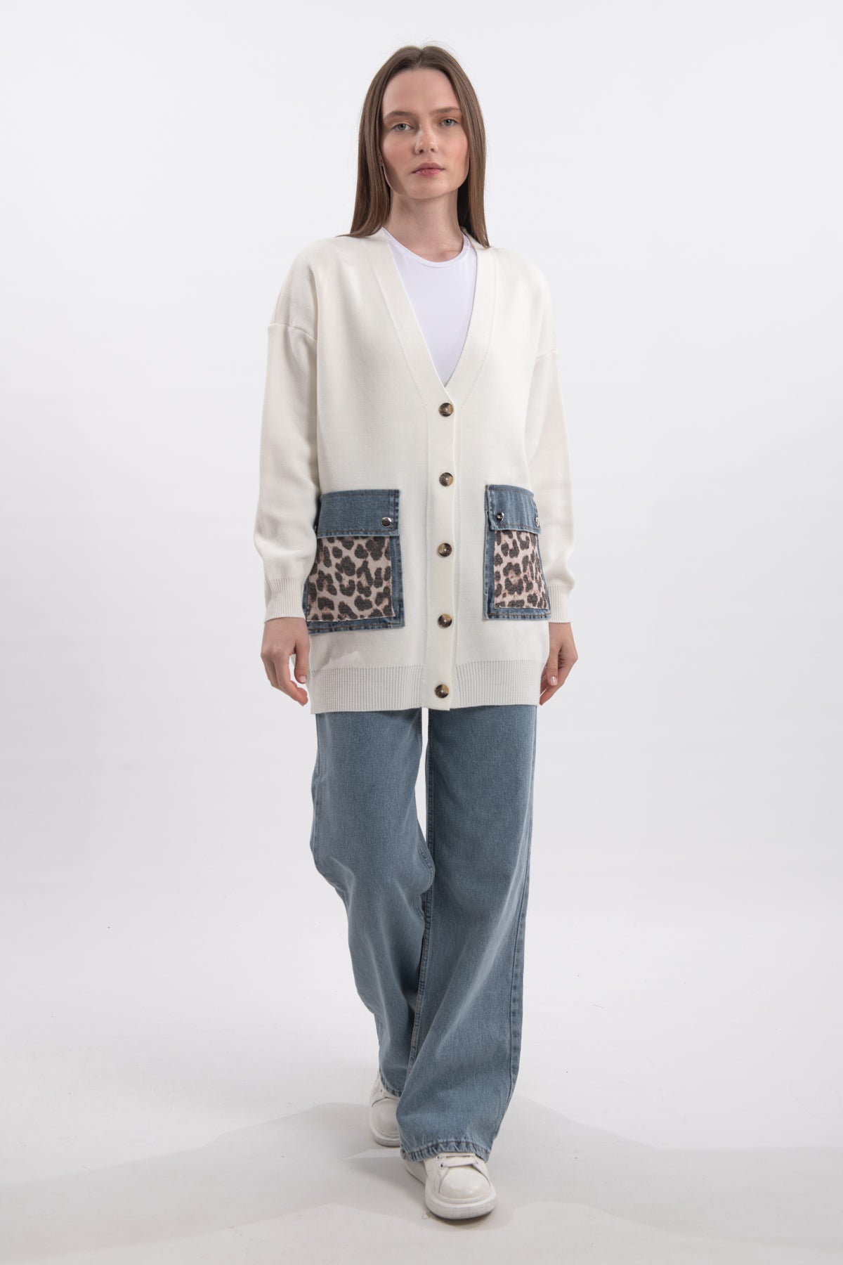 Leopar Desenli Denim Detaylı Cepli V Yaka Uzun Kollu Triko Hırka - Ekru