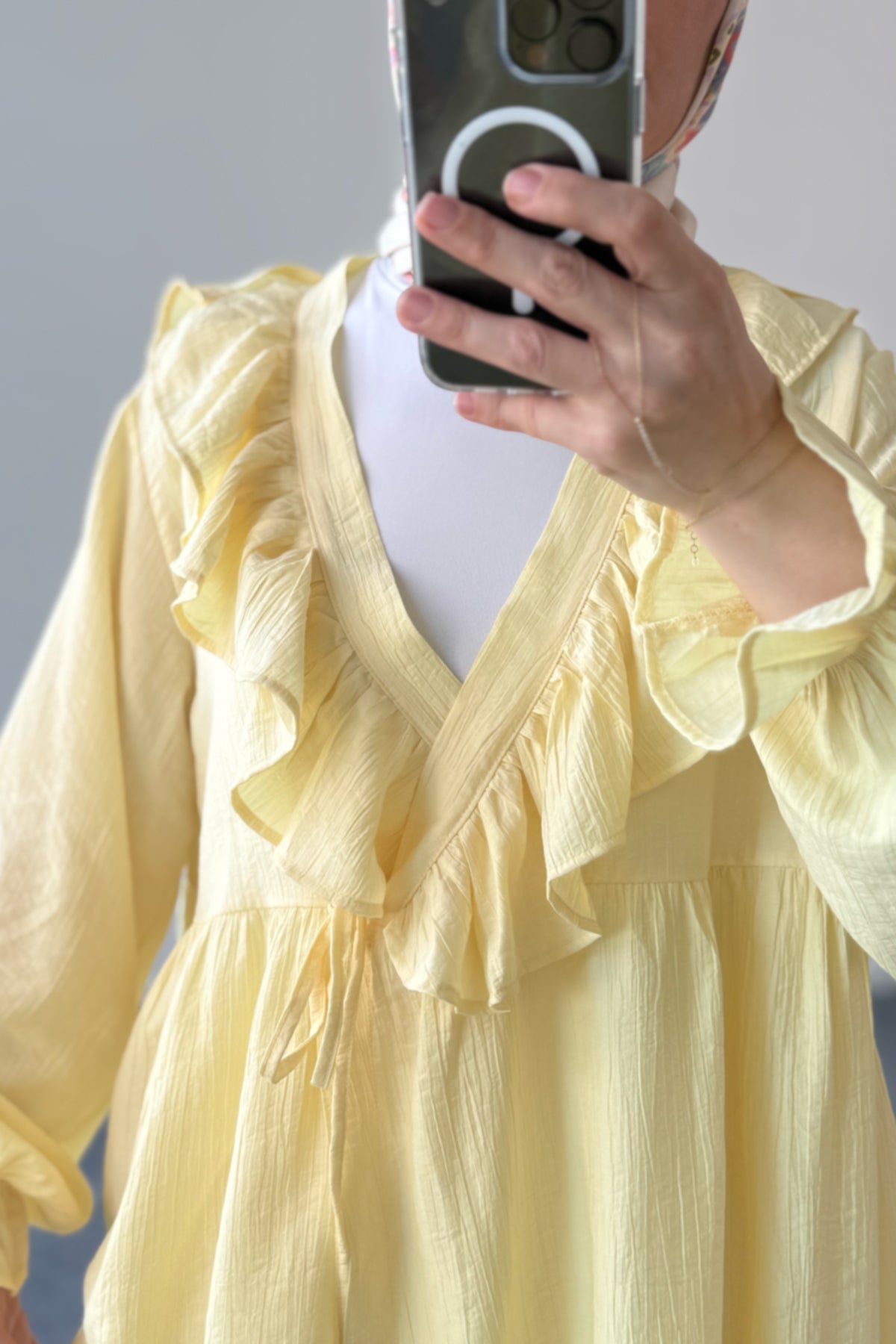 Fırfır Yaka Bağlamalı Tunik ve Geniş Paça Pantolonlu Takım 8845 - Sarı