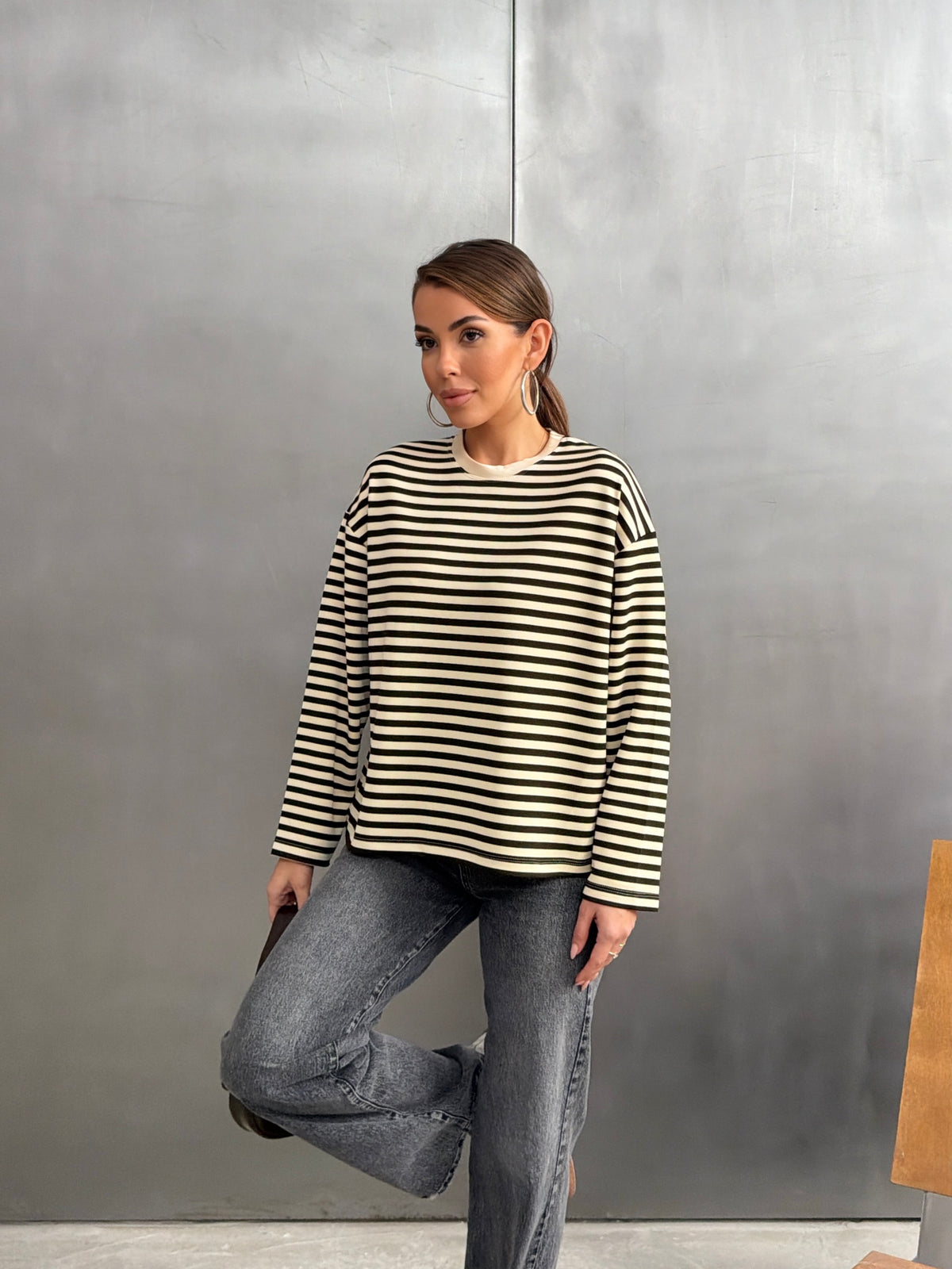 Çizgili Oversize Bisiklet Yaka Sweatshirt 27210 - Bej