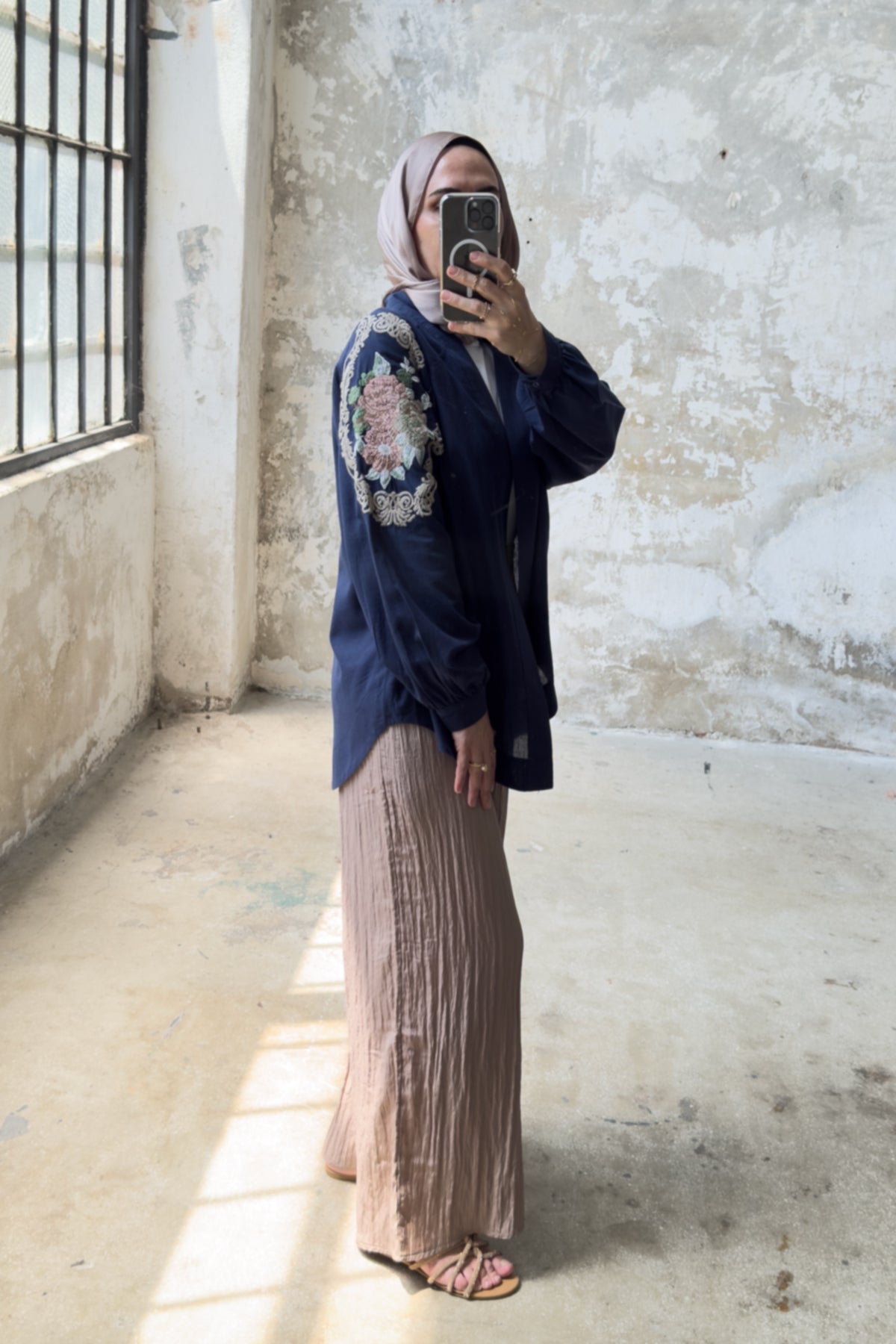 Çiçek Nakış Detaylı Oversize Keten Kimono 8823 - Lacivert