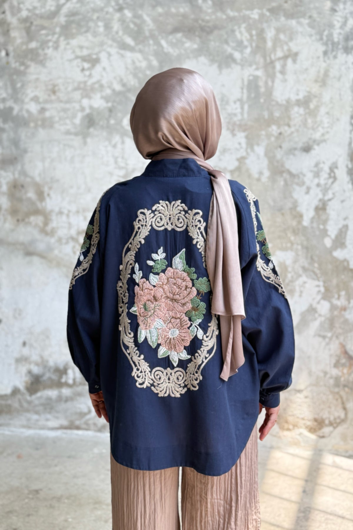 Çiçek Nakış Detaylı Oversize Keten Kimono 8823 - Lacivert