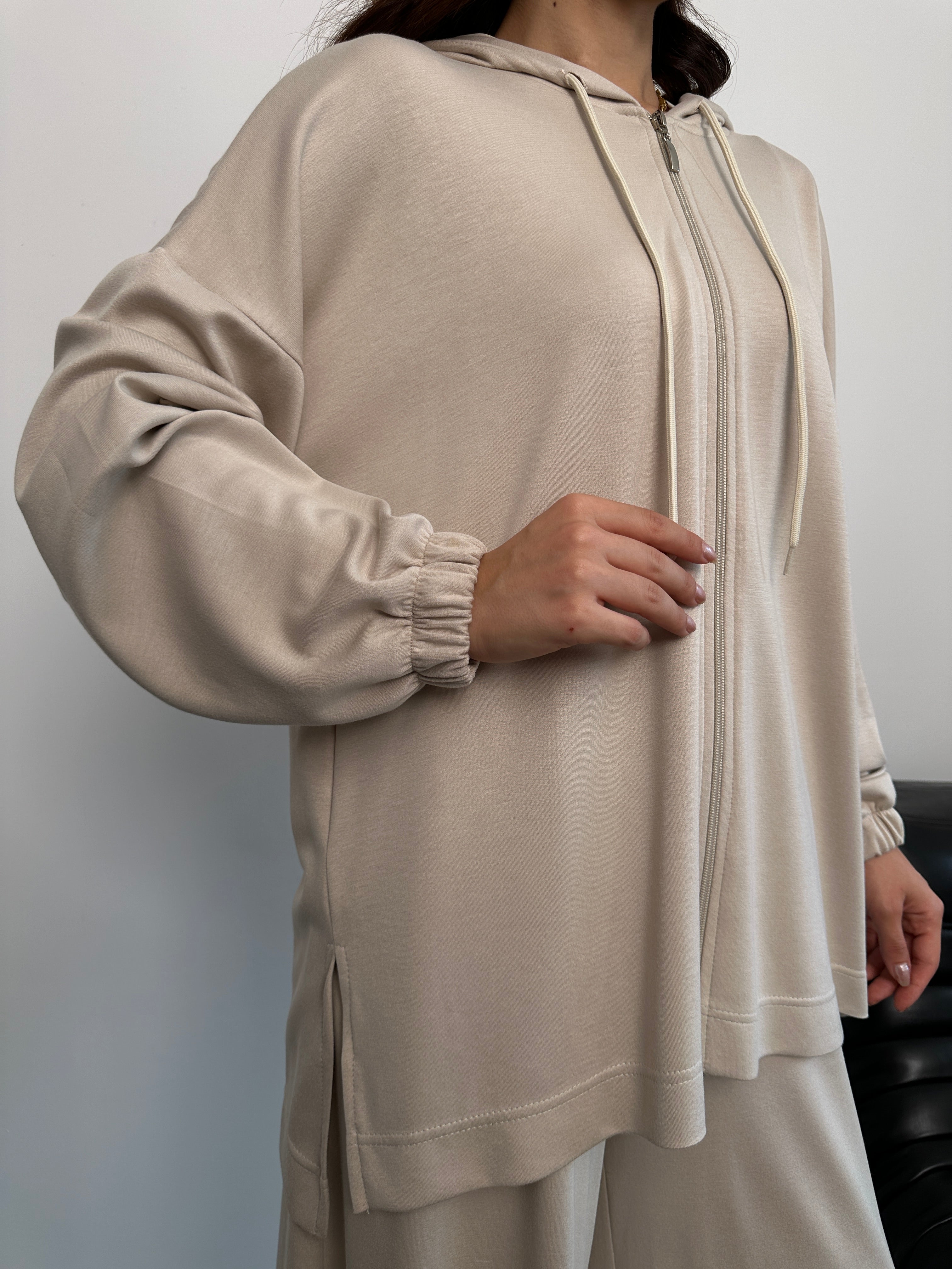 Fermuarlı Kapüşonlu Sweatshirt ve Bol Paça Pantolonlu Oysho Takım 3001 - Bej