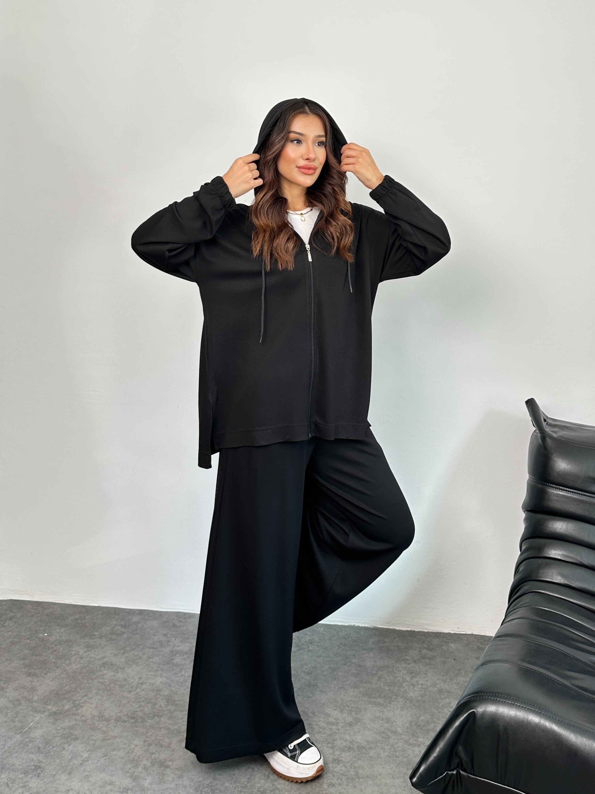 Fermuarlı Kapüşonlu Sweatshirt ve Bol Paça Pantolonlu Oysho Takım 3001 - Siyah