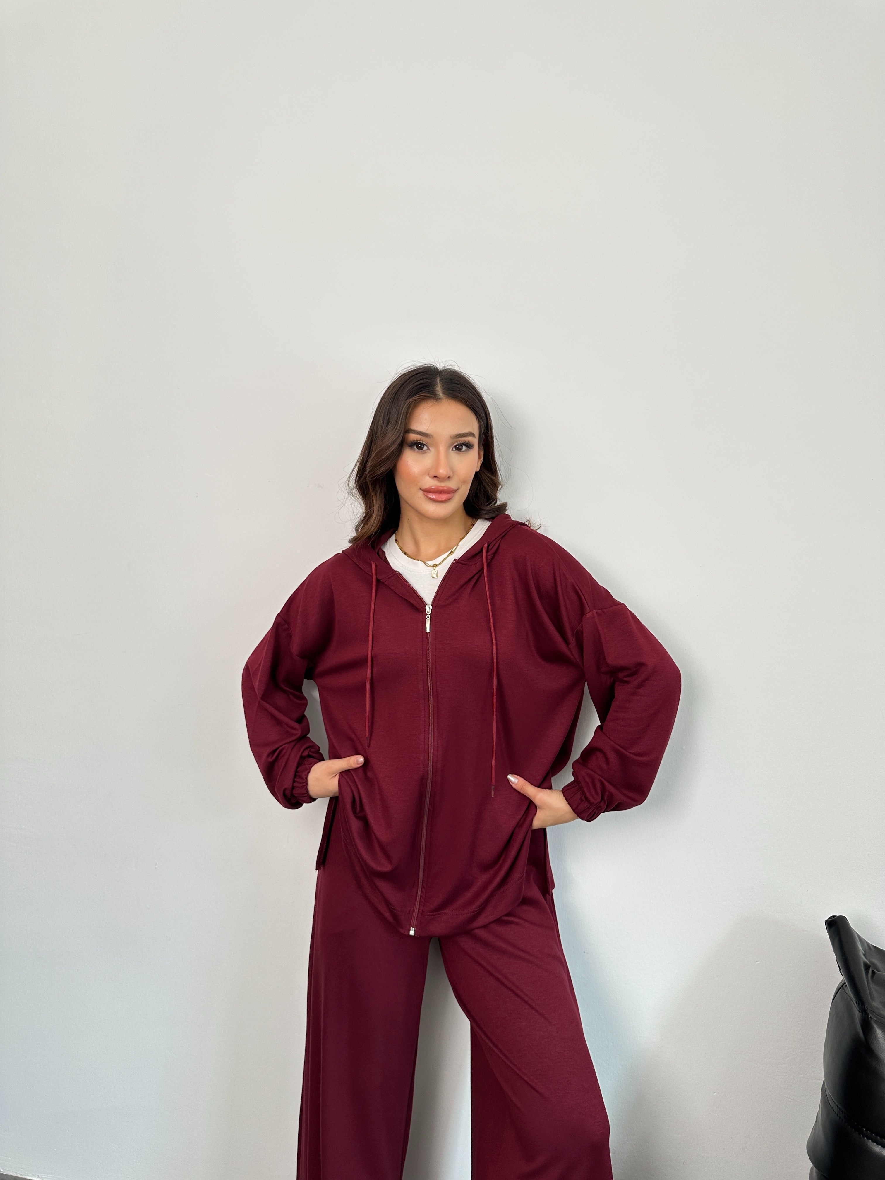 Fermuarlı Kapüşonlu Sweatshirt ve Bol Paça Pantolonlu Oysho Takım 3001 - Bordo