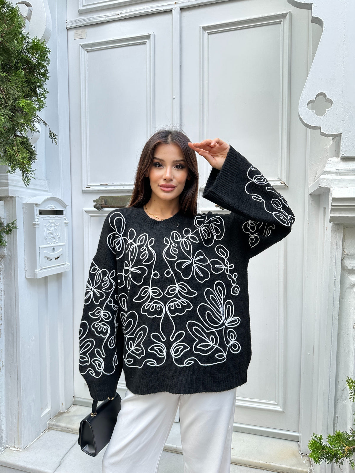 Nakışlı Oversize Yumuşak Dokulu Şardonlu Triko Kazak 2626 - Siyah