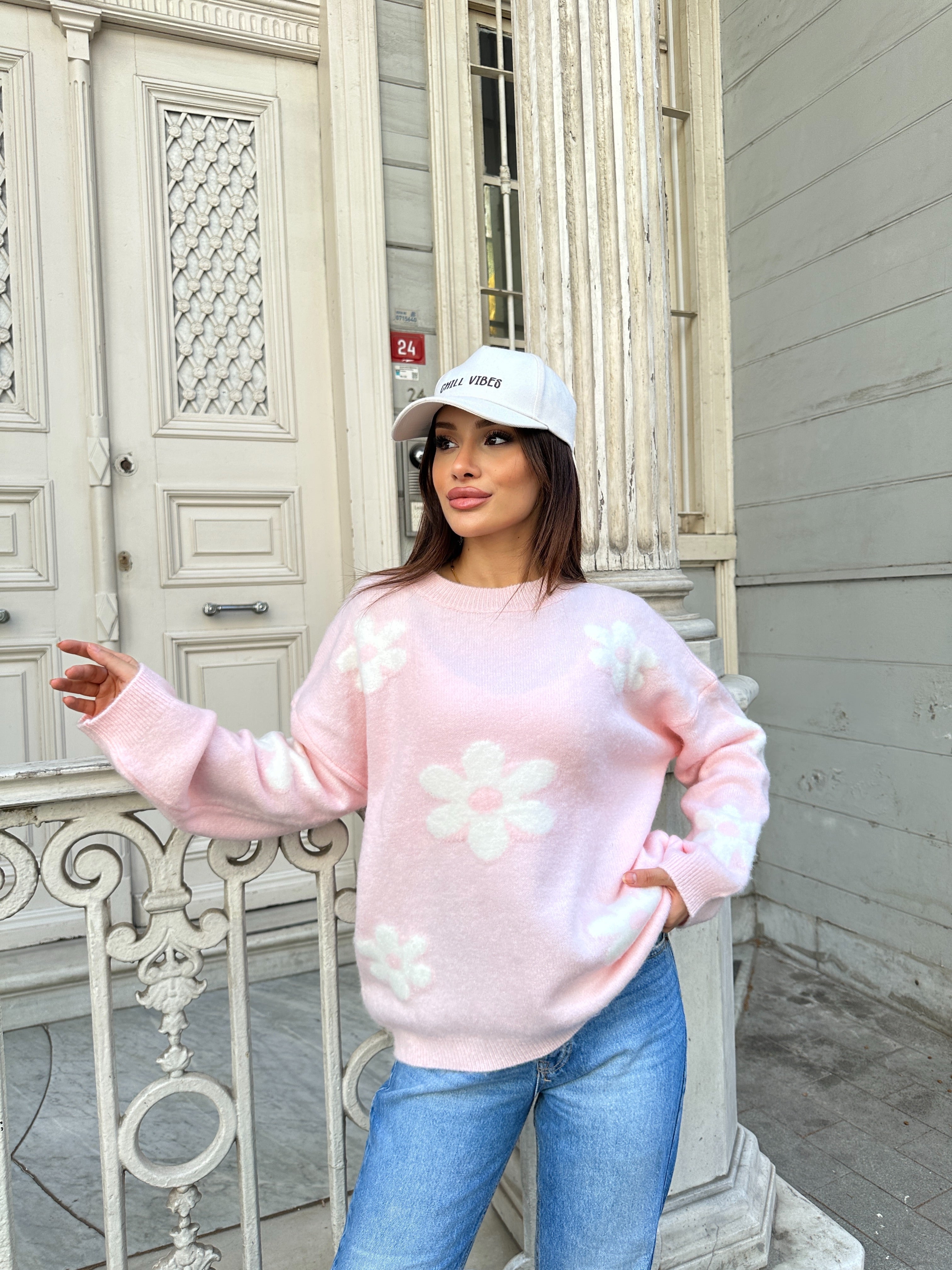 Papatya Desenli Oversize Yumuşak Dokulu Şardonlu Triko Kazak 1150 - Pembe