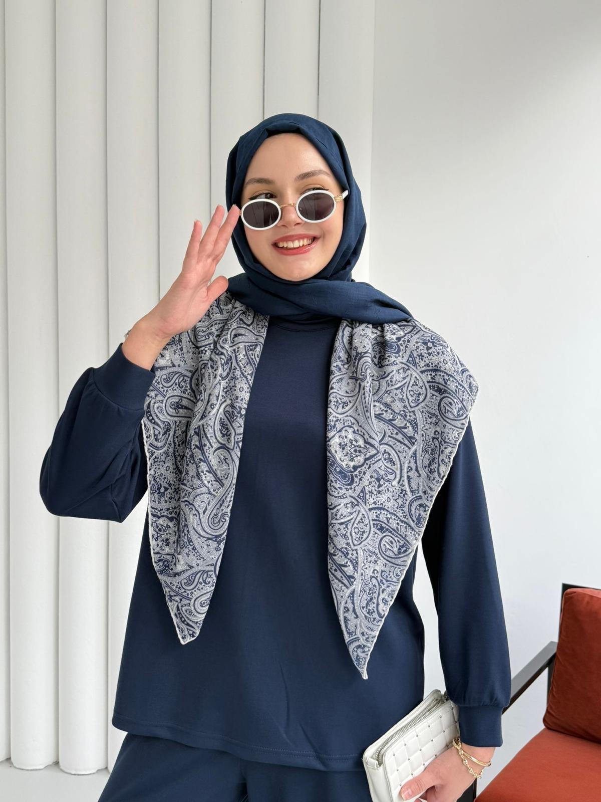 Sırtı Fermuar Detaylı Tunik ve Geniş Paça Pantolonlu Takım 8916 - Lacivert