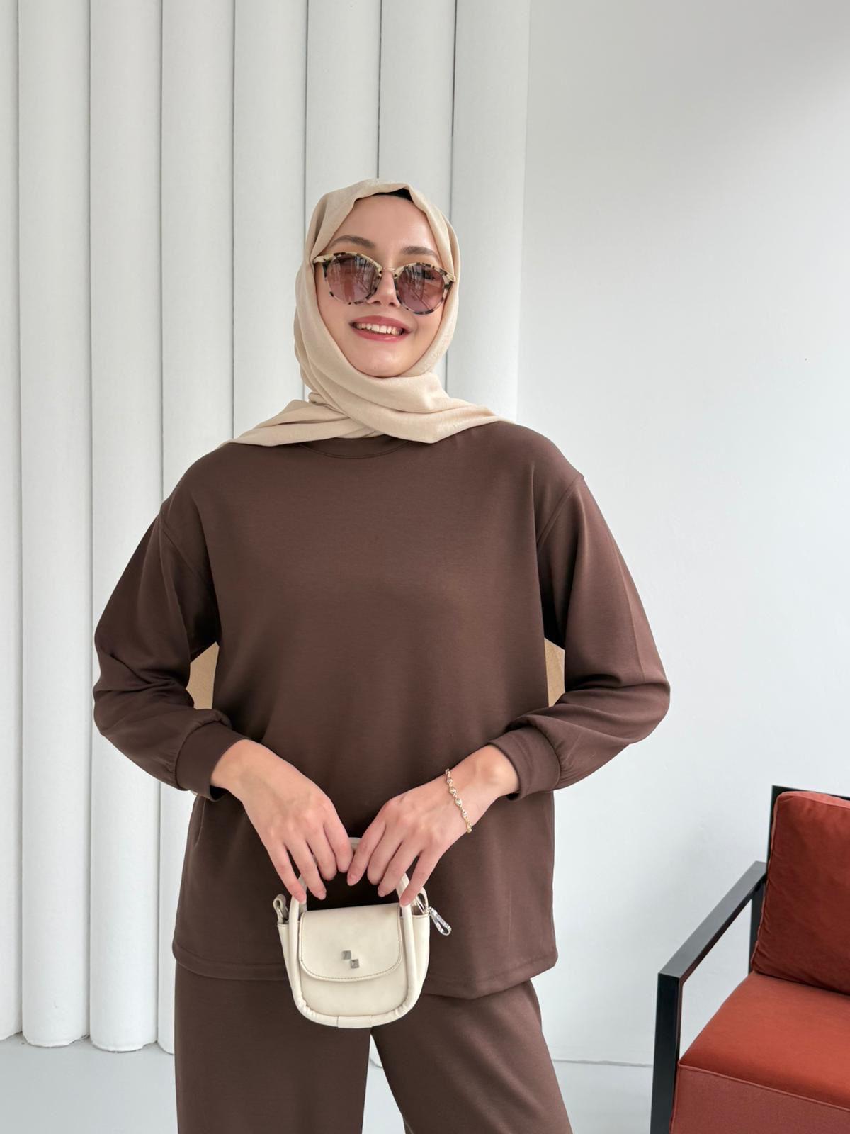 Sırtı Fermuar Detaylı Tunik ve Geniş Paça Pantolonlu Takım 8916 - Kahverengi