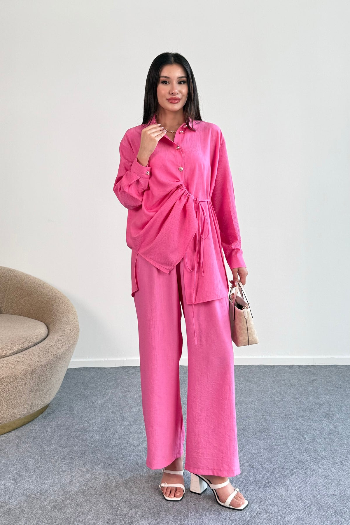 Büzgü Detaylı Gömlek ve Geniş Paça Pantolon İkili Takım 2504 - Pembe