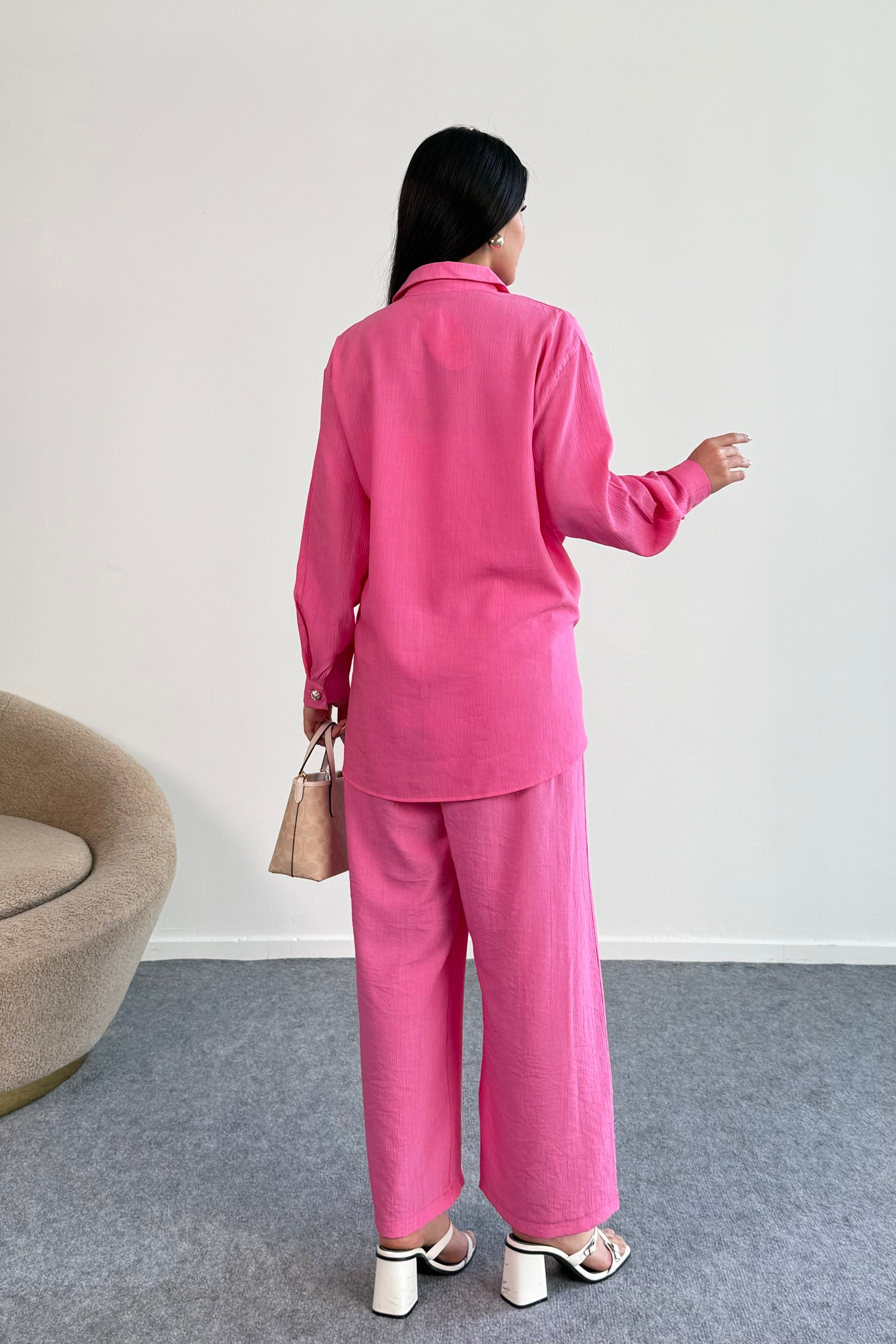 Büzgü Detaylı Gömlek ve Geniş Paça Pantolon İkili Takım 2504 - Pembe