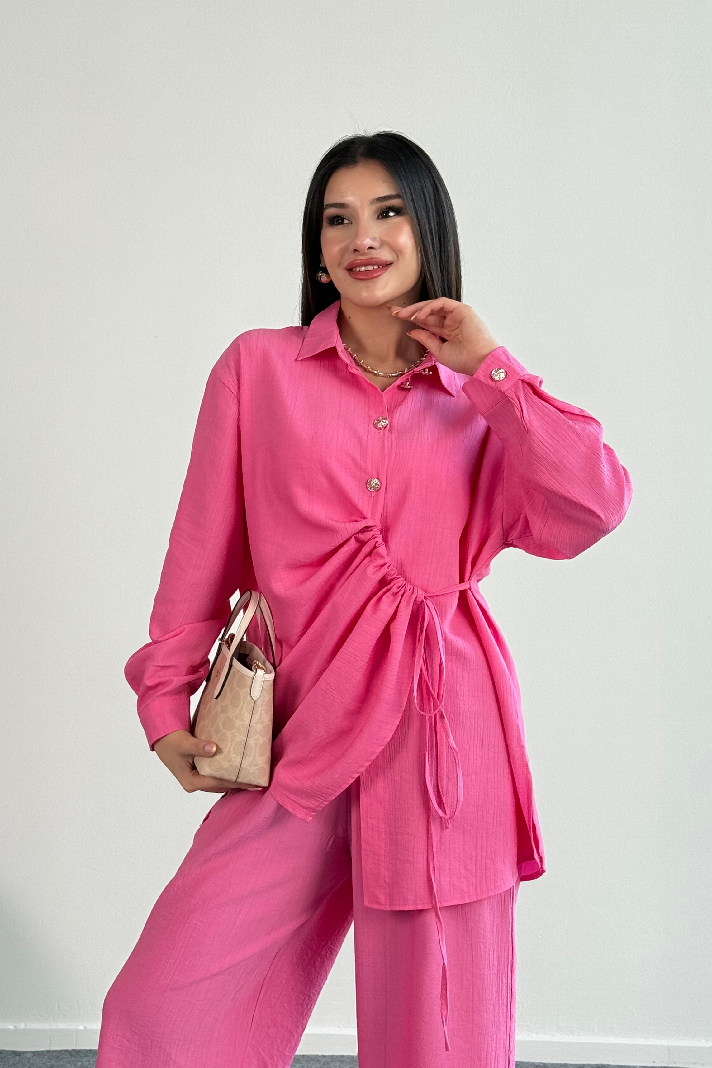 Büzgü Detaylı Gömlek ve Geniş Paça Pantolon İkili Takım 2504 - Pembe