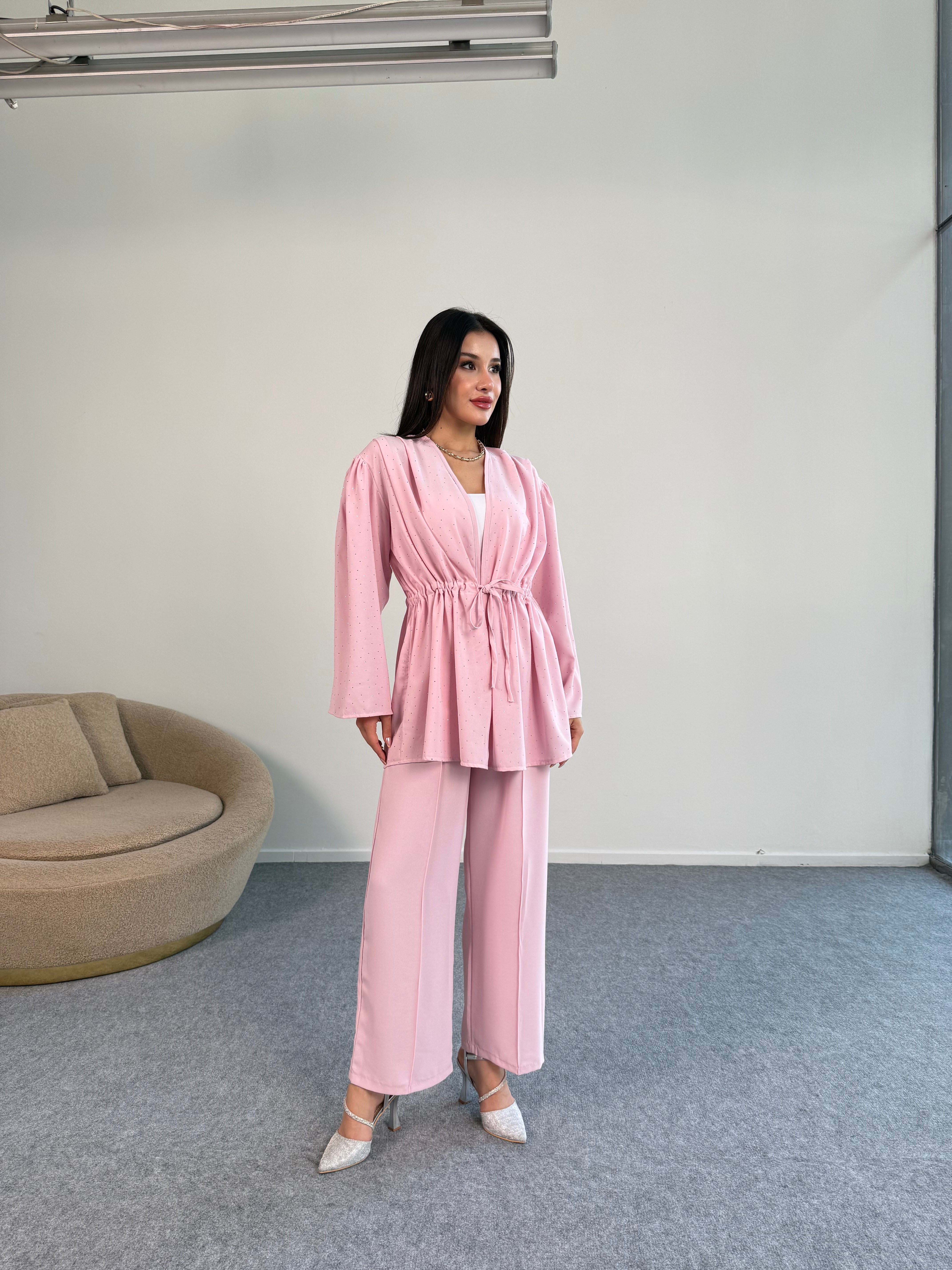 Taşlı Büzgülü Bağlama Detaylı Uzun Kollu Bluz ve Geniş paça Pantolon İkili Takım 8022 - Pembe