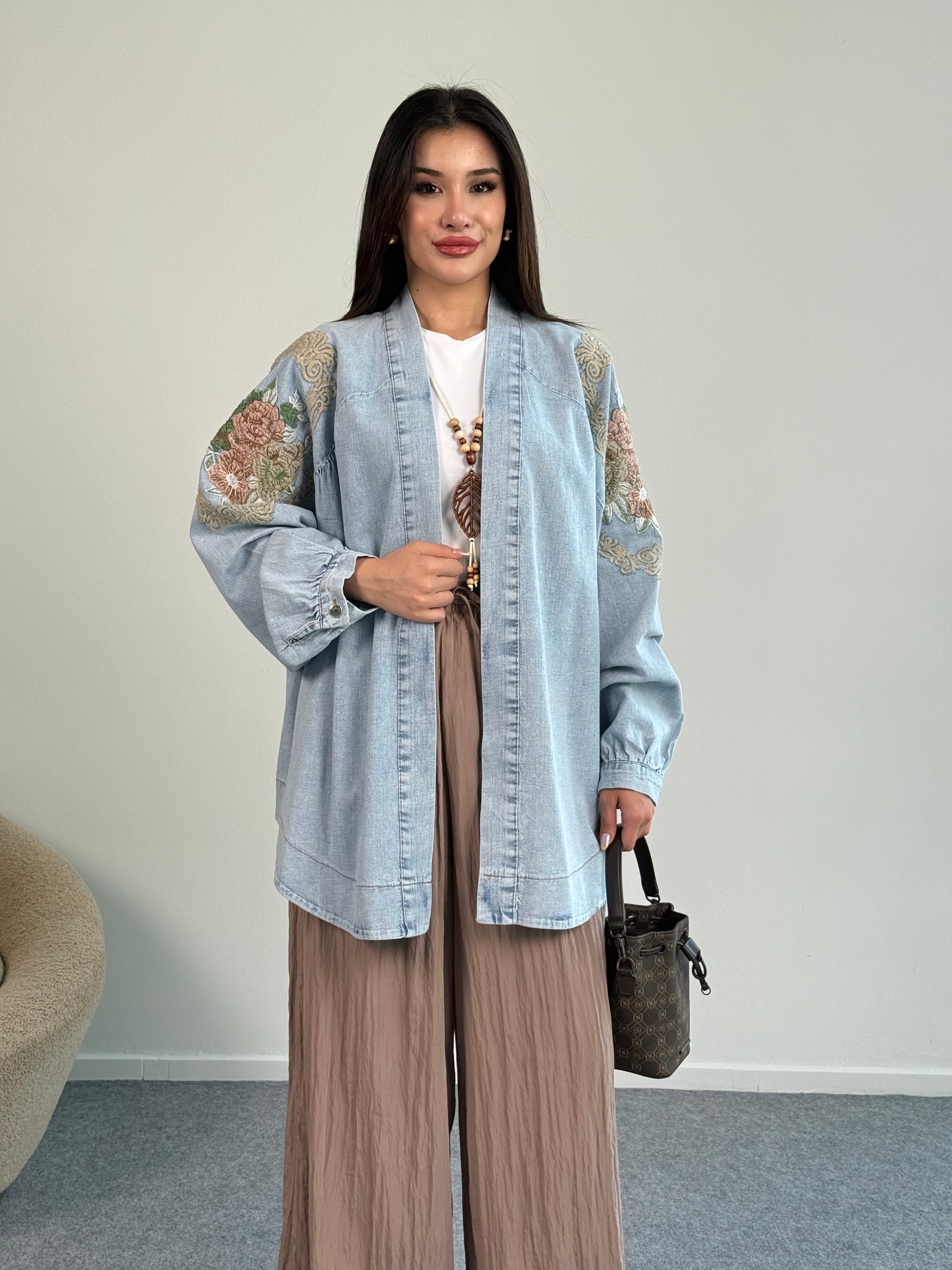 Çiçek Nakış Detaylı Oversize Denim Ceket 8829 - Açık Mavi
