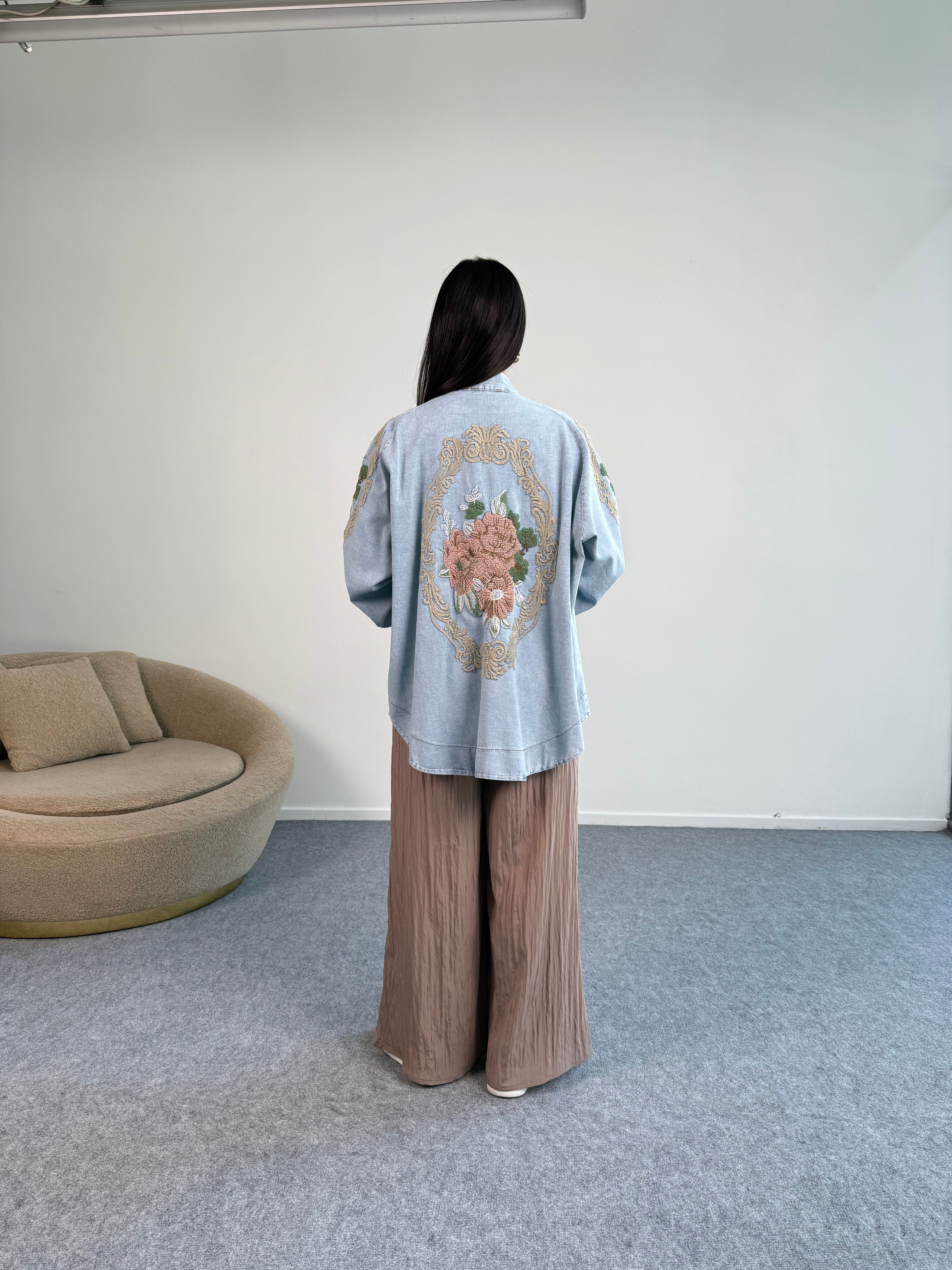 Çiçek Nakış Detaylı Oversize Denim Ceket 8829 - Açık Mavi