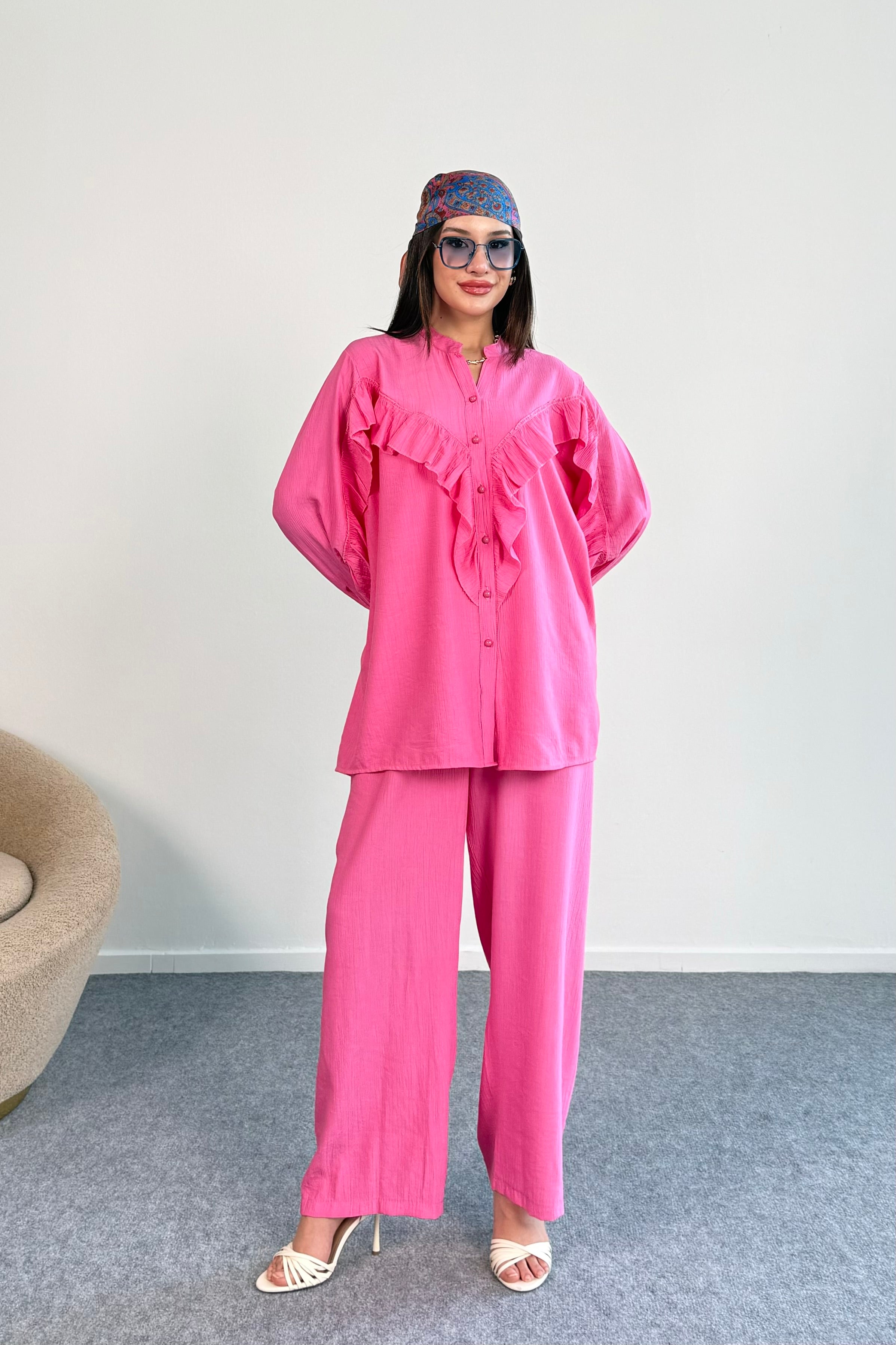 Fırfır Detaylı Uzun Kollu Gömlek ve Geniş Paça Pantolon İkili Takım 8021 - Pembe