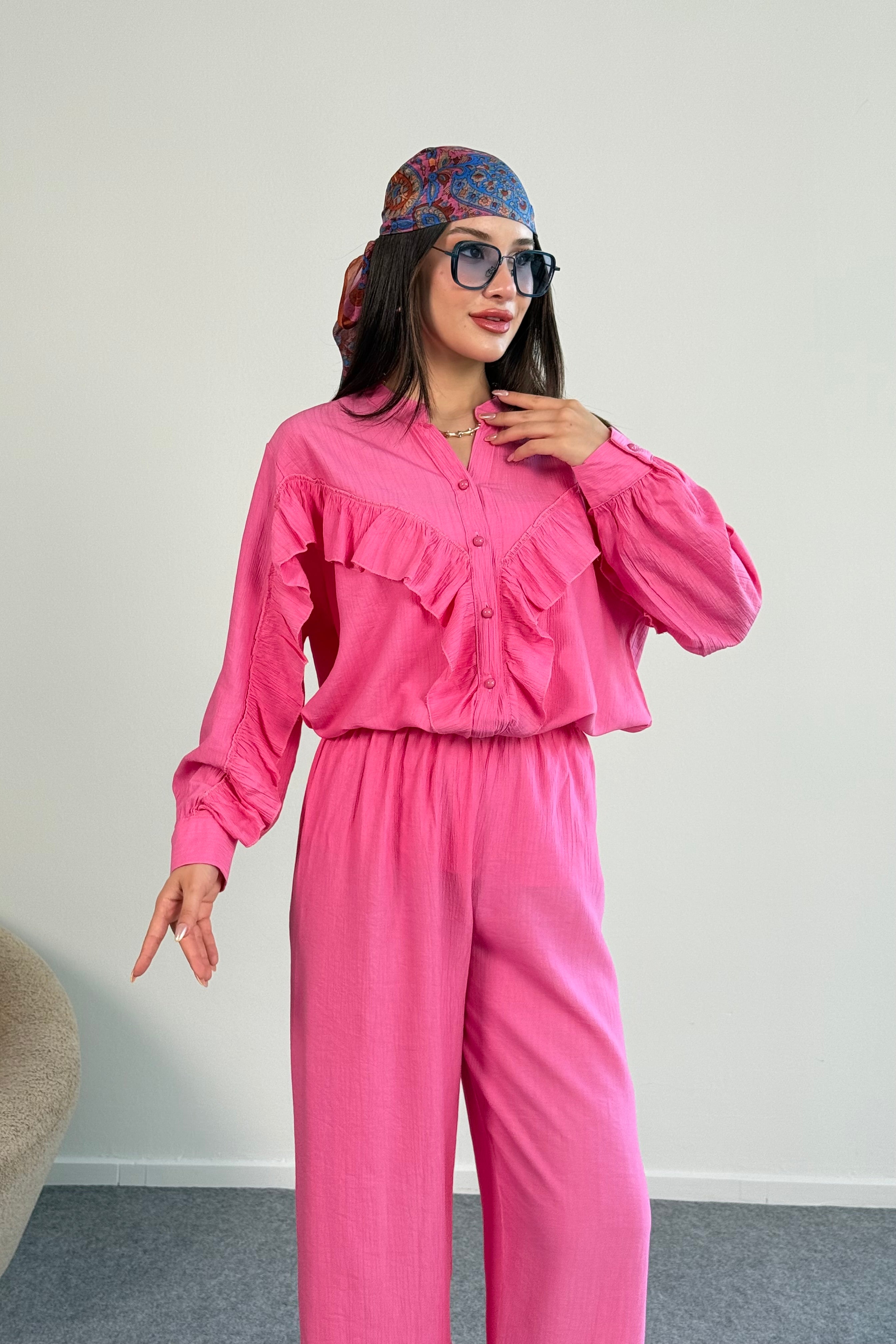 Fırfır Detaylı Uzun Kollu Gömlek ve Geniş Paça Pantolon İkili Takım 8021 - Pembe