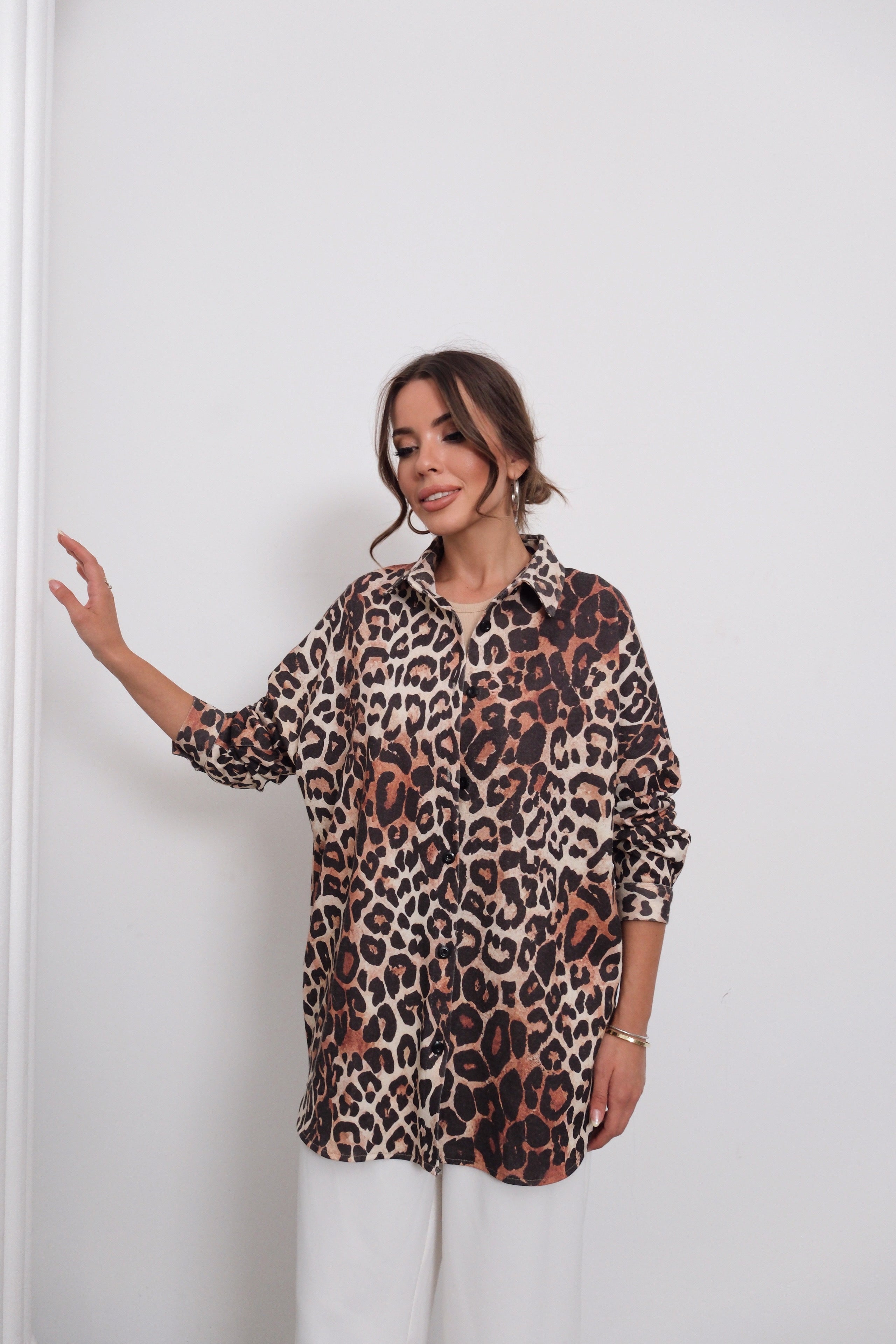 Dijital Baskılı Leopar Desenli Oversize Gömlek