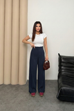 Yüksek Bel Beli İçten Lastikli Çima Detaylı Geniş Paça Pantolon 8908 - Lacivert