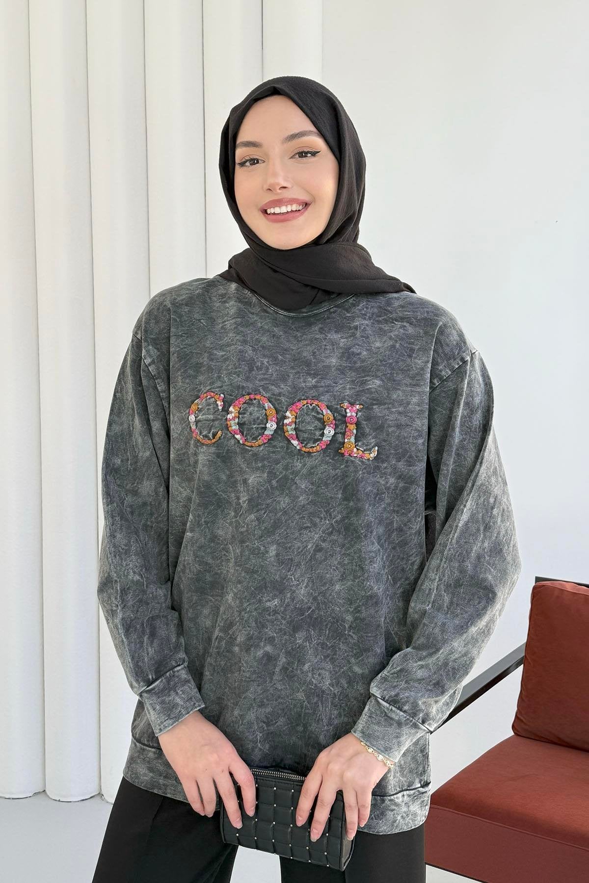 Bisiklet Yaka Önü Nakışlı Yıkamalı Tunik 8920 - Siyah